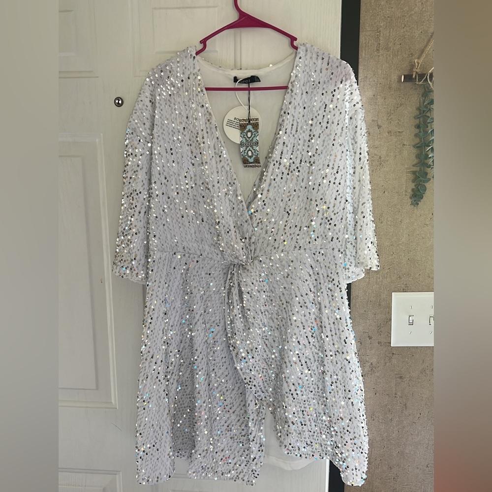 Boohoo White sparkle dress size 14